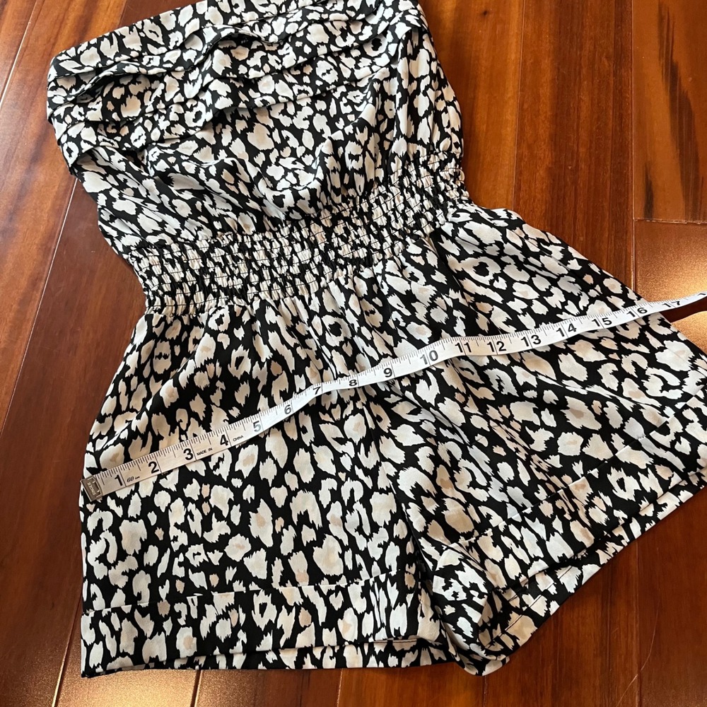 Bebe Romper Shorts One-Piece Strapless‎ Animal Print Black White Ruffle XXS 2XS - Picture 12 of 12